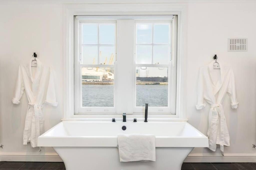 3 X Bedroom Riverside Flat With Hot Tub On Roof Terrace Londres Exterior foto