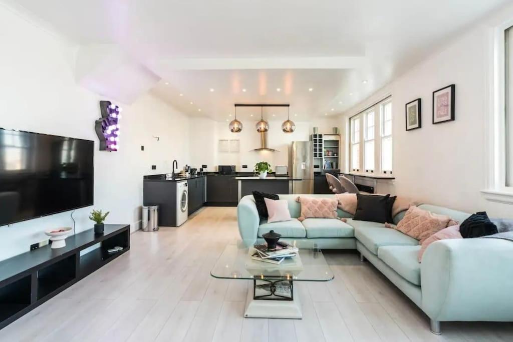 3 X Bedroom Riverside Flat With Hot Tub On Roof Terrace Londres Exterior foto