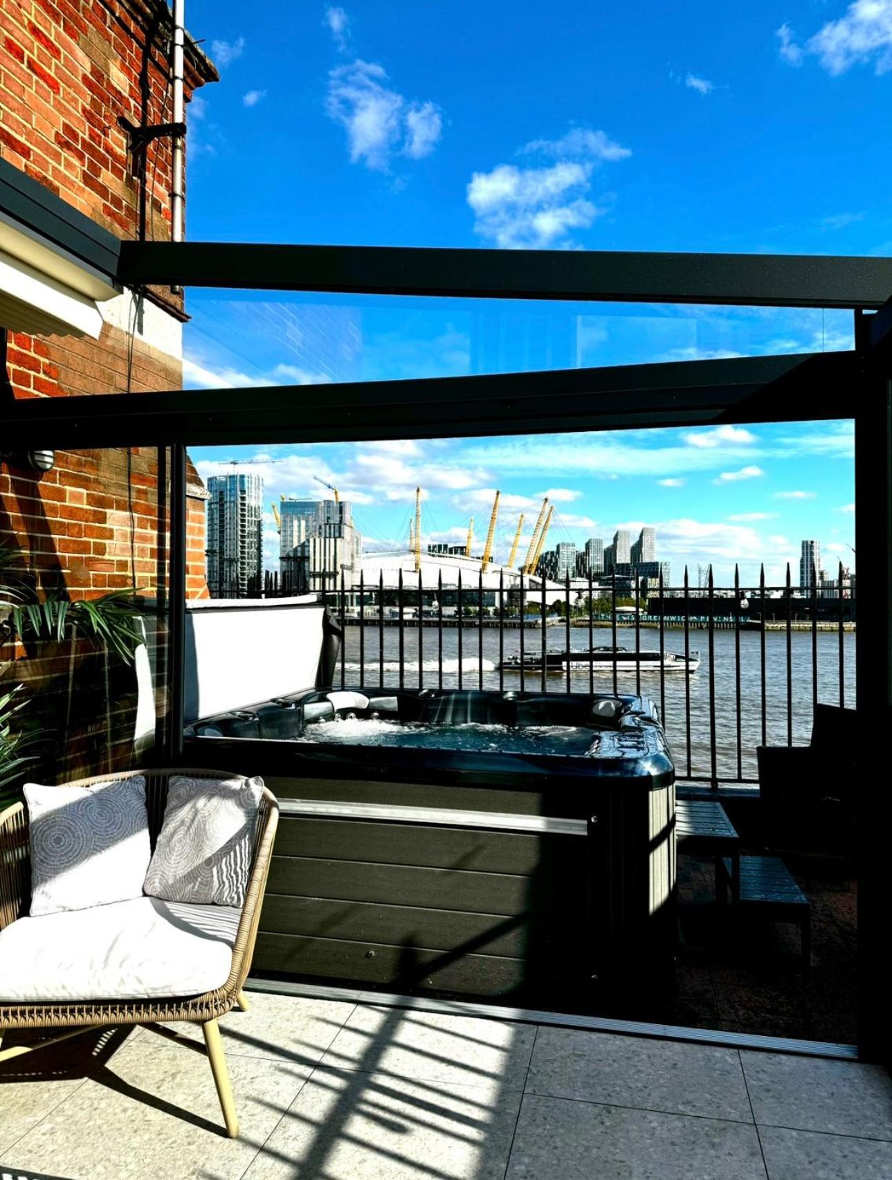3 X Bedroom Riverside Flat With Hot Tub On Roof Terrace Londres Exterior foto